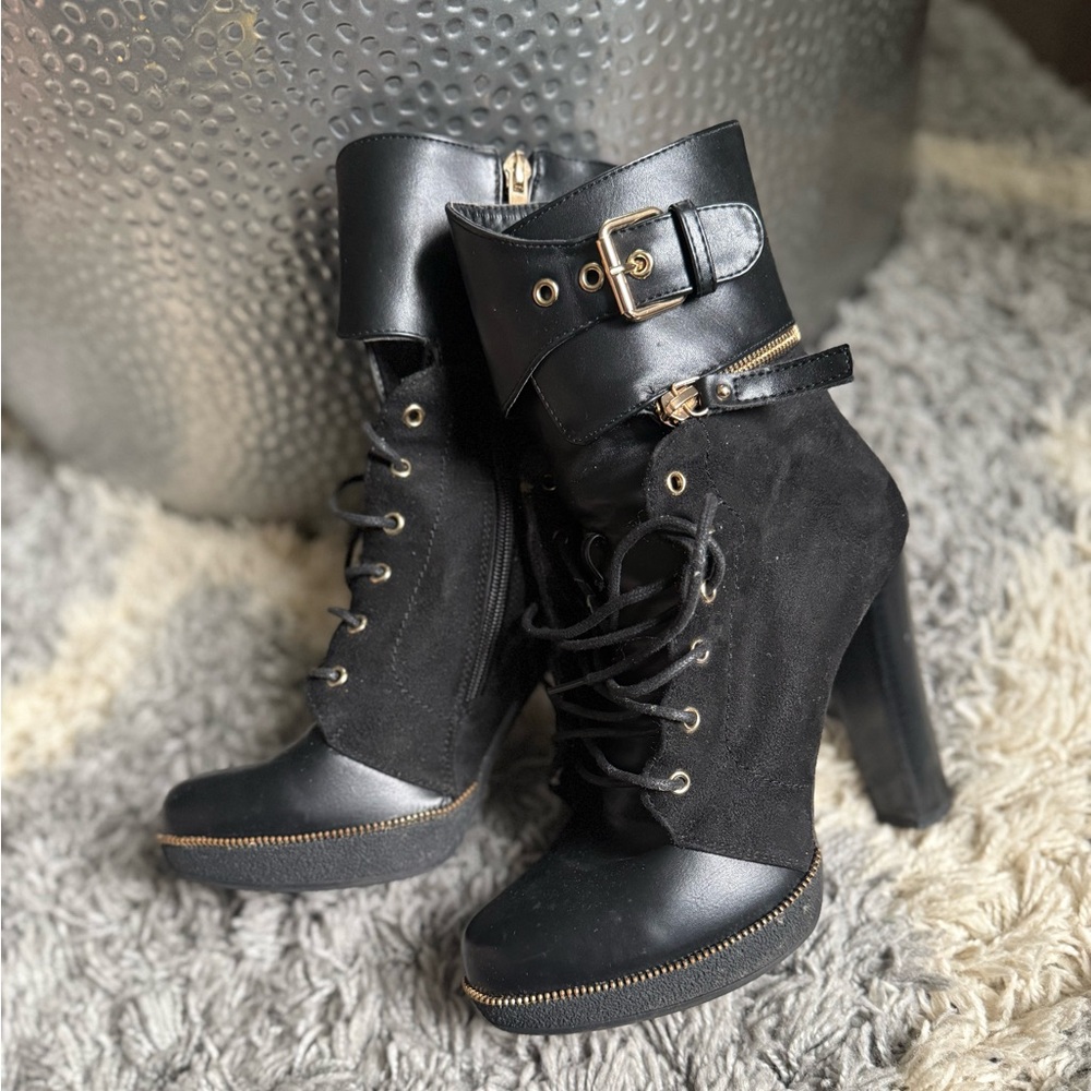 Italina Black Heeled Boots with Lace-Up Sz 8 WMNS